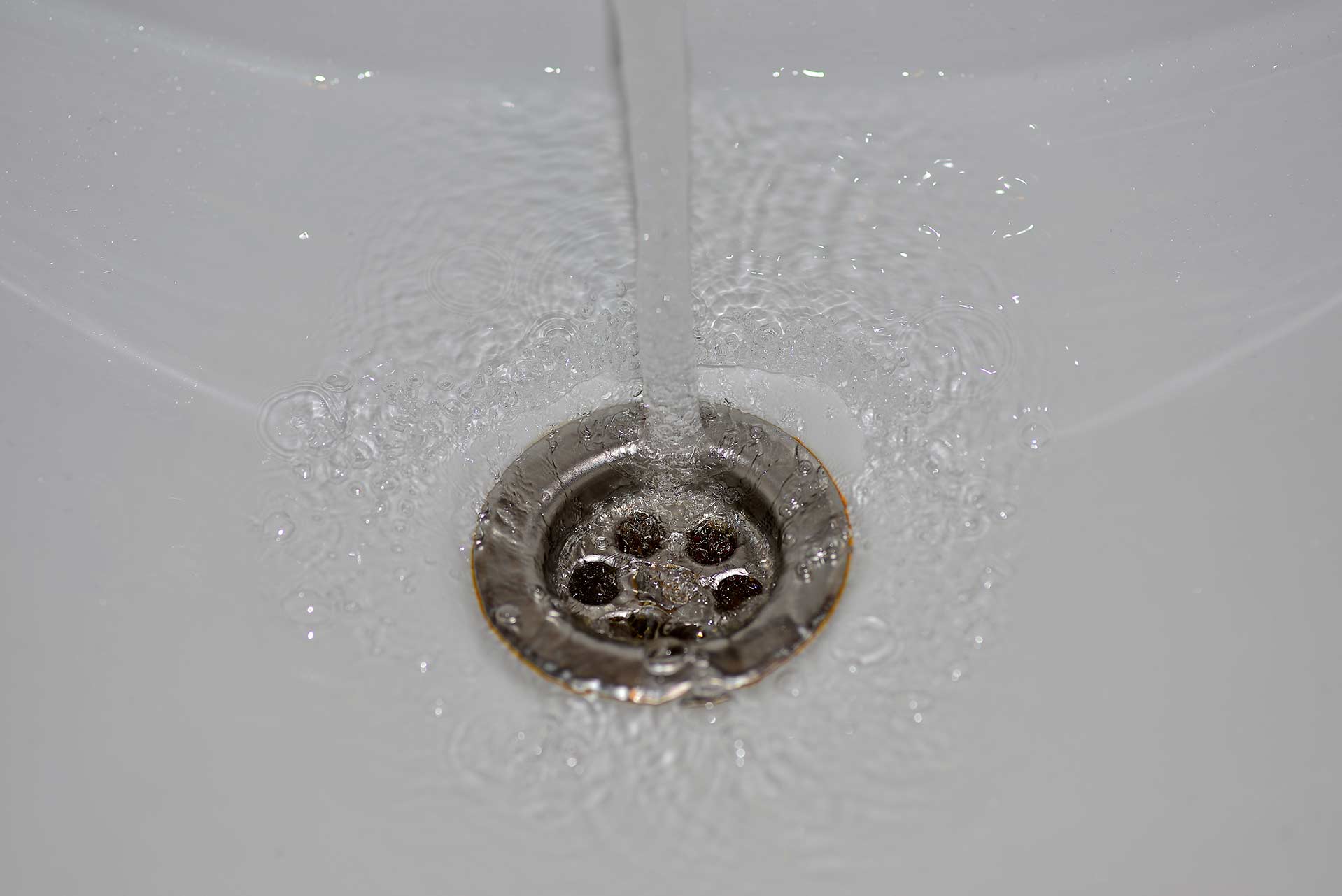 A2B Drains provides services to unblock blocked sinks and drains for properties in Longlands.